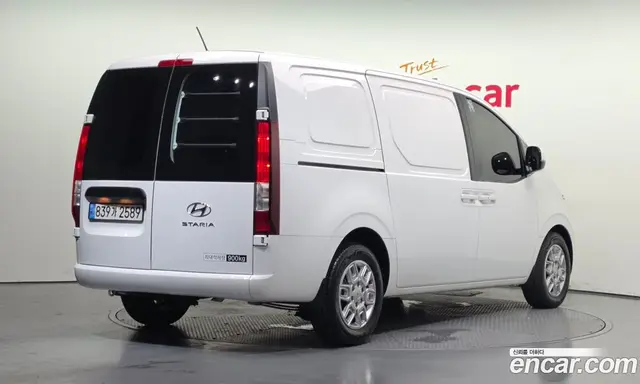 Hyundai Staria 2023 2.2 автомат (гидро), миниатюра 2