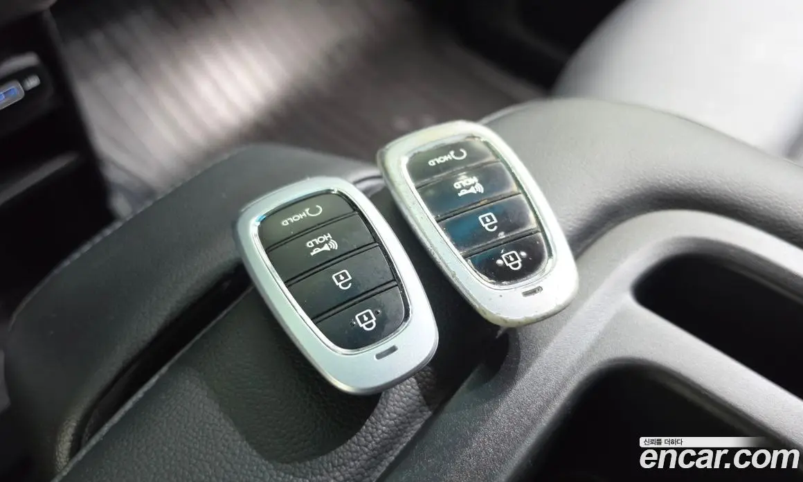 Hyundai Staria 2023 2.2 автомат (гидро), фото 23