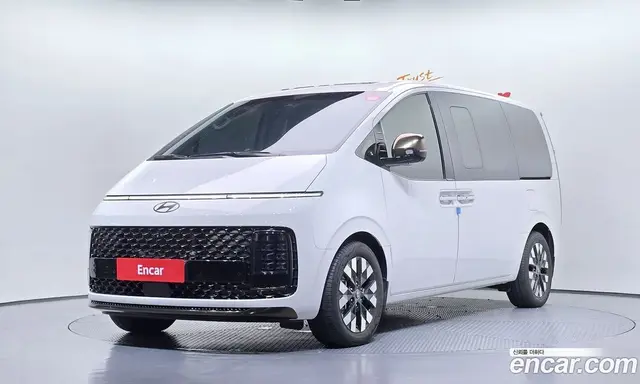 Hyundai Staria 2025 2.2 автомат (гидро), миниатюра 1