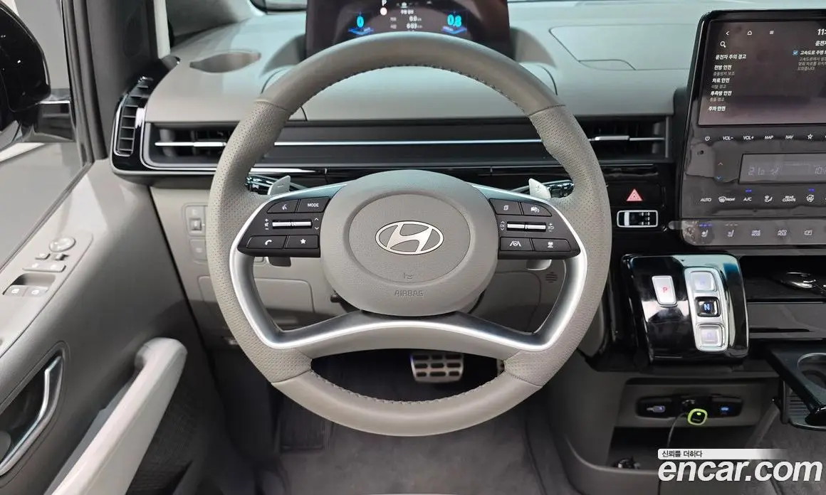 Hyundai Staria 2025 2.2 автомат (гидро), фото 14