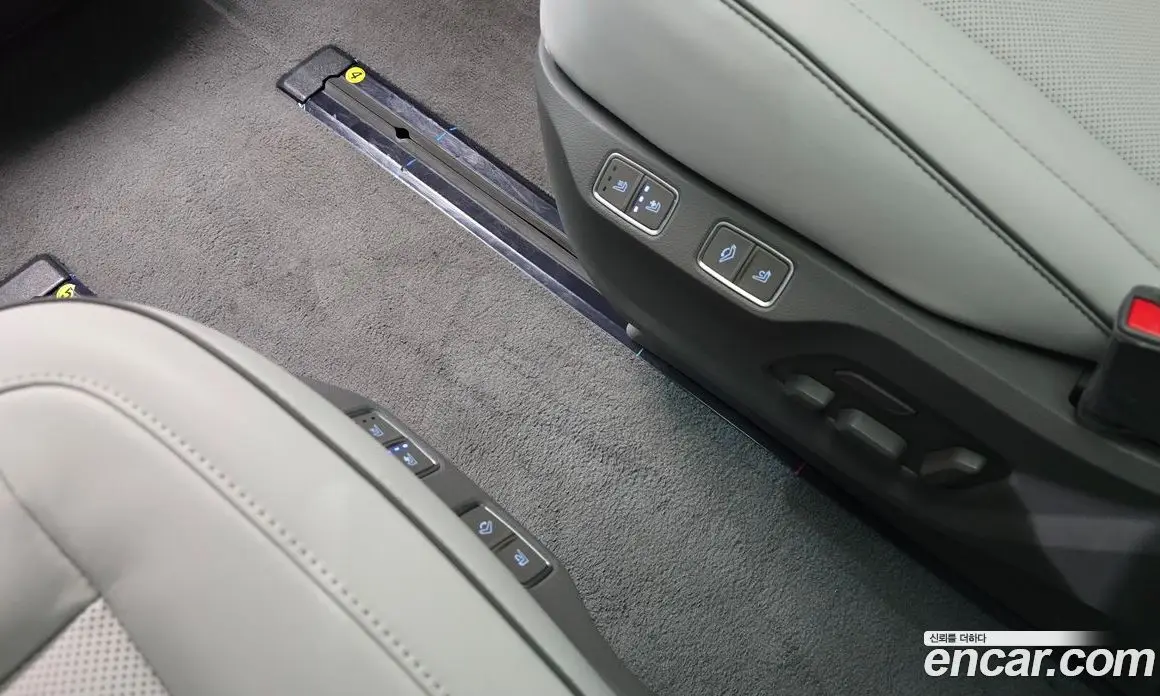 Hyundai Staria 2025 2.2 автомат (гидро), фото 19