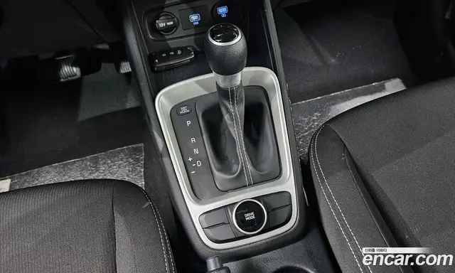Hyundai Venue 2020 1.6 автомат (гидро), миниатюра 12
