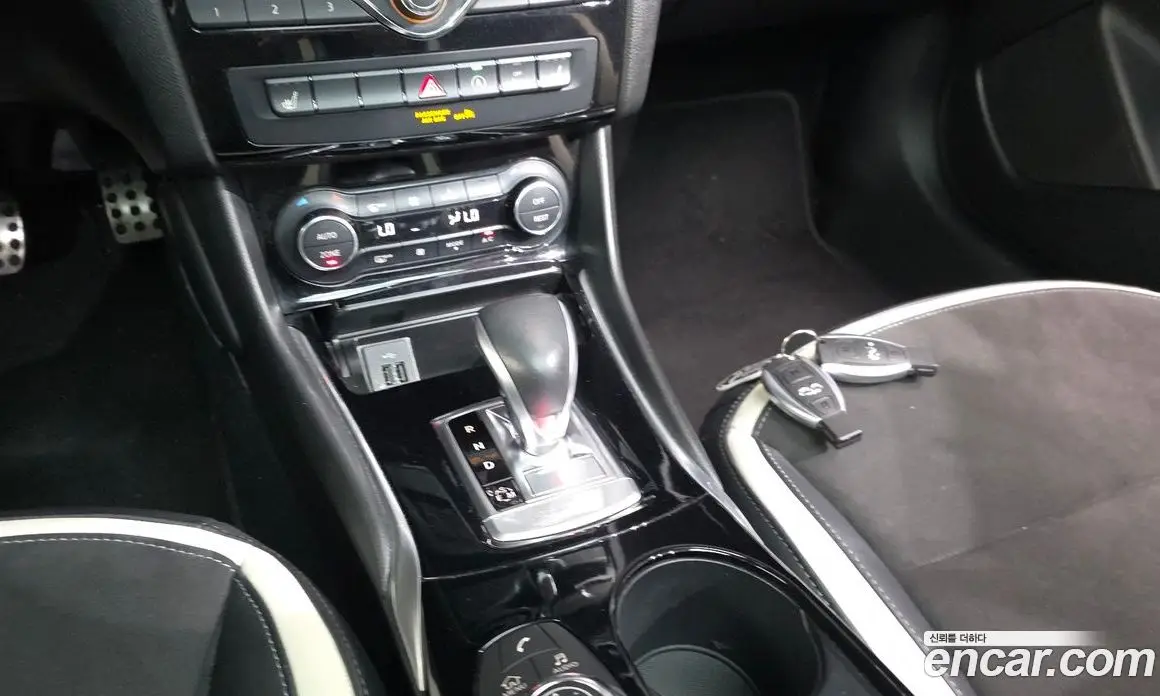 Infiniti Q30 2017 2.0 автомат (гидро), фото 12