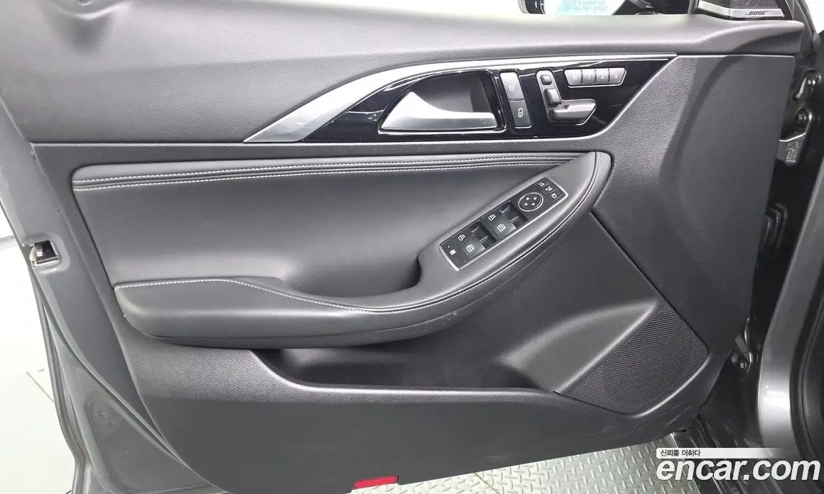 Infiniti Q30 2017 2.0 автомат (гидро), фото 14