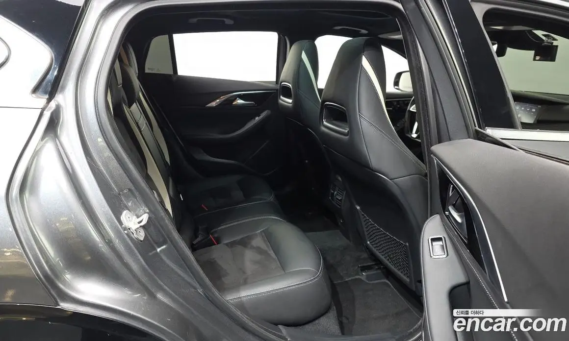 Infiniti Q30 2017 2.0 автомат (гидро), фото 18