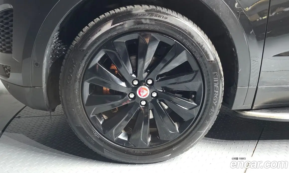 Jaguar E-Pace 2019 2.0 автомат (гидро), фото 5