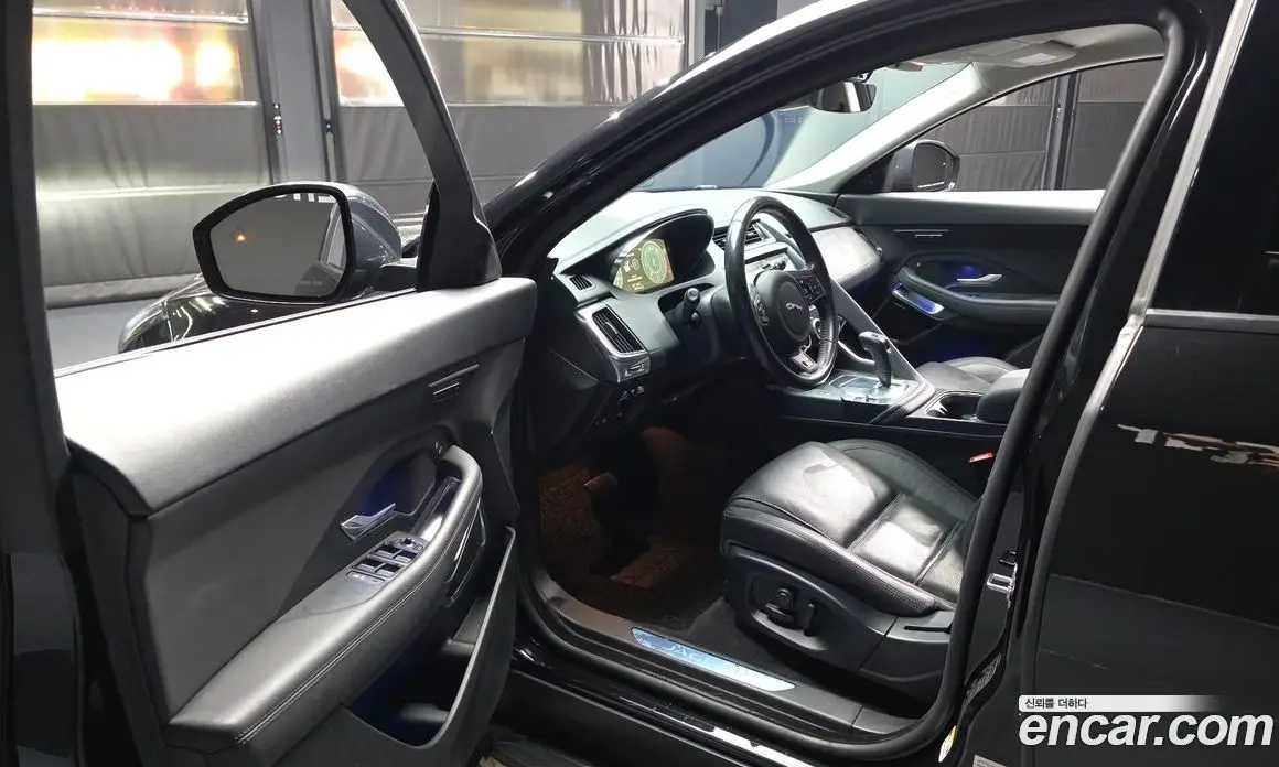 Jaguar E-Pace 2019 2.0 автомат (гидро), фото 10