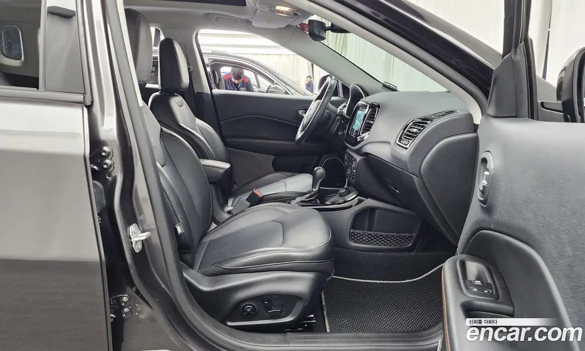 Jeep Compass 2019 2.4 автомат (гидро), фото 17 Jeep Compass 2019 2.4 автомат (гидро), фото 17