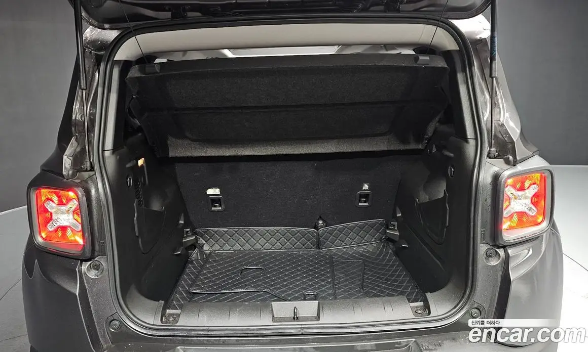 Jeep Renegade 2021 2.4 автомат (гидро), фото 20 Jeep Renegade 2021 2.4 автомат (гидро), фото 20