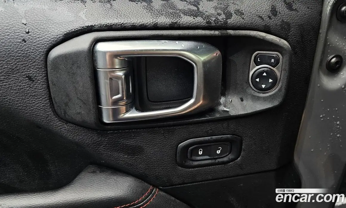 Jeep Wrangler 2021 2.0 автомат (гидро), фото 16 Jeep Wrangler 2021 2.0 автомат (гидро), фото 16