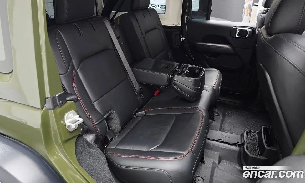 Jeep Wrangler 2024 2.0 автомат (гидро), фото 27