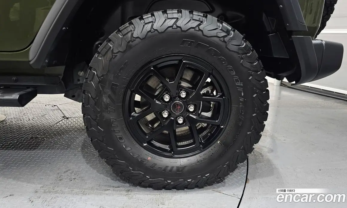 Jeep Wrangler 2024 2.0 автомат (гидро), фото 7