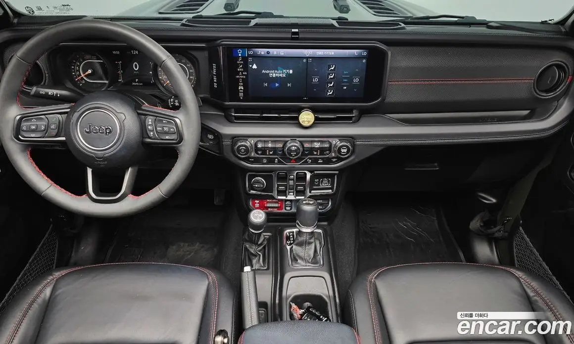Jeep Wrangler 2024 2.0 автомат (гидро), фото 10