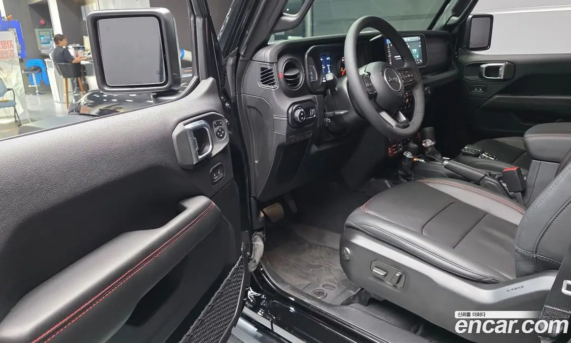 Jeep Wrangler 2025 2.0 автомат (гидро), фото 13 Jeep Wrangler 2025 2.0 автомат (гидро), фото 13