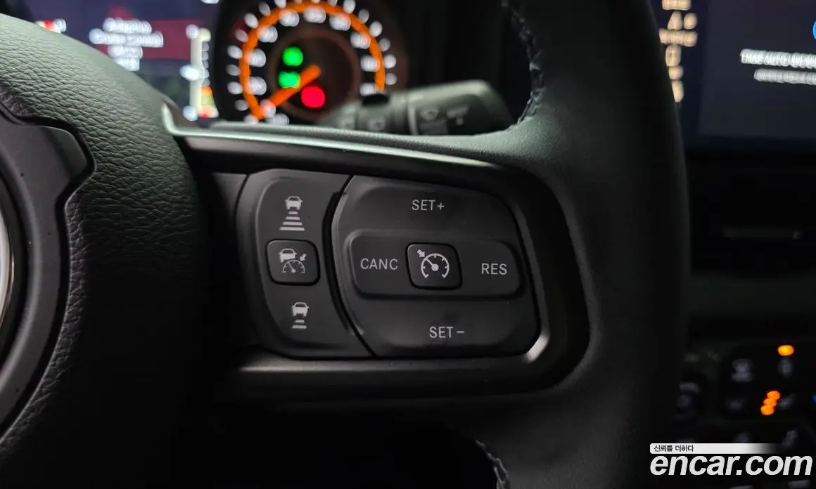 Jeep Wrangler 2025 2.0 автомат (гидро), фото 25 Jeep Wrangler 2025 2.0 автомат (гидро), фото 25