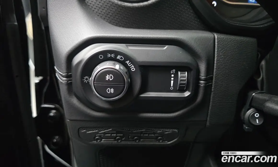 Jeep Wrangler 2025 2.0 автомат (гидро), фото 26 Jeep Wrangler 2025 2.0 автомат (гидро), фото 26
