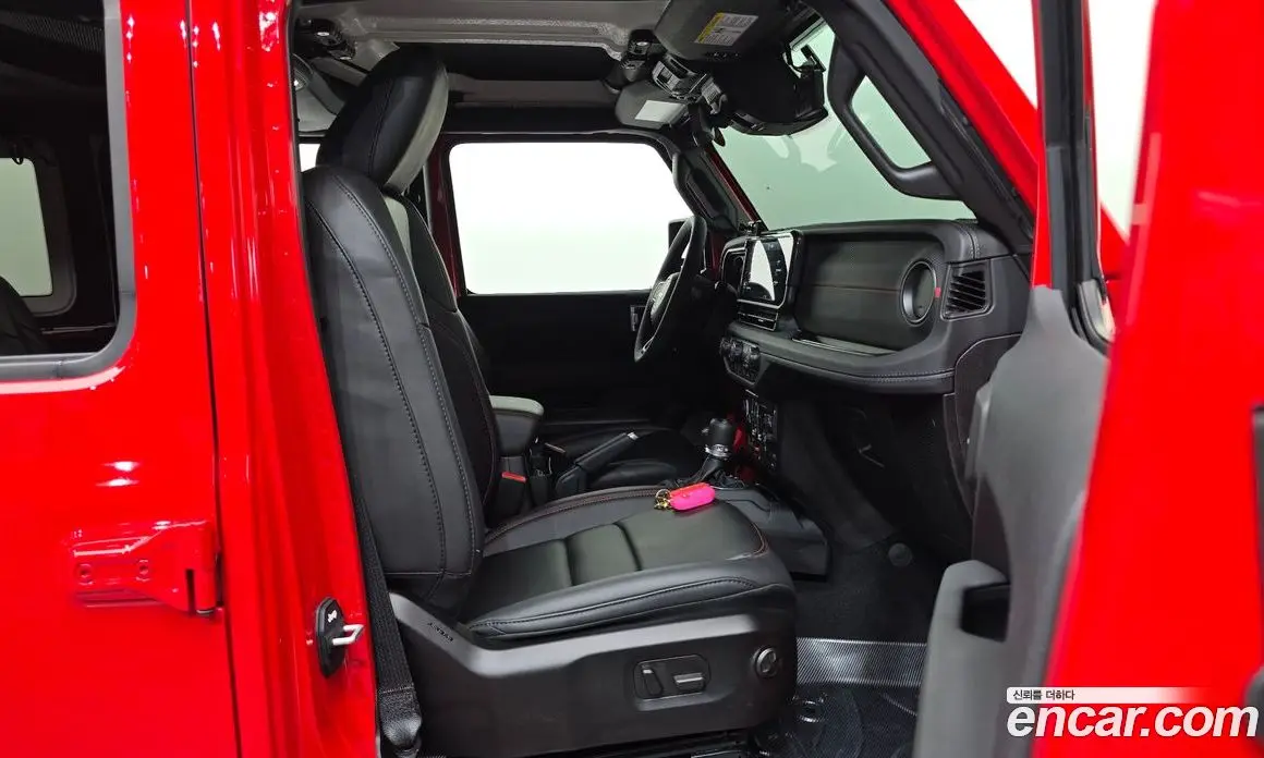 Jeep Wrangler 2025 2.0 автомат (гидро), фото 13 Jeep Wrangler 2025 2.0 автомат (гидро), фото 13