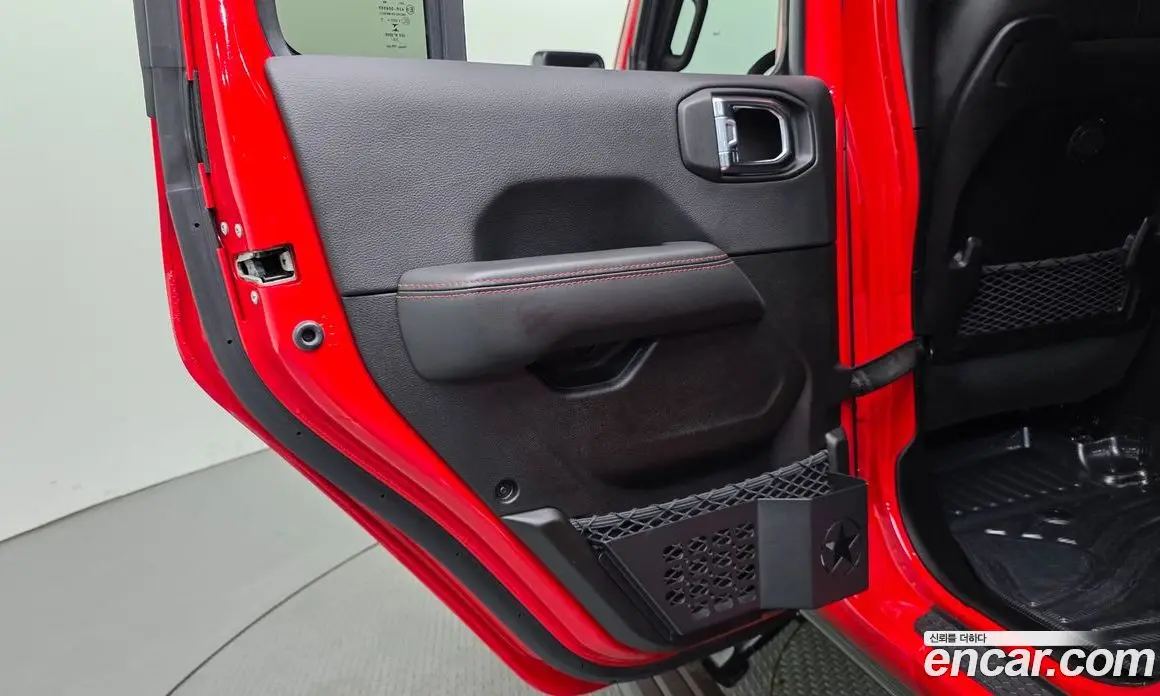 Jeep Wrangler 2025 2.0 автомат (гидро), фото 15 Jeep Wrangler 2025 2.0 автомат (гидро), фото 15