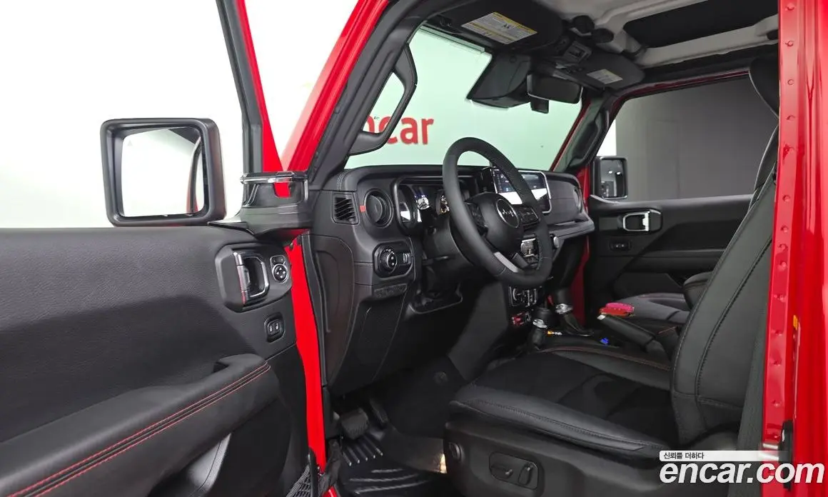 Jeep Wrangler 2025 2.0 автомат (гидро), фото 16 Jeep Wrangler 2025 2.0 автомат (гидро), фото 16