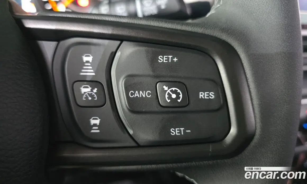 Jeep Wrangler 2025 2.0 автомат (гидро), фото 21 Jeep Wrangler 2025 2.0 автомат (гидро), фото 21