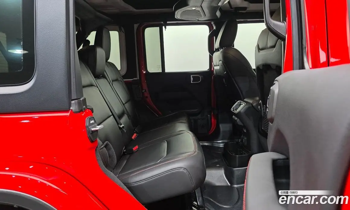 Jeep Wrangler 2025 2.0 автомат (гидро), фото 30 Jeep Wrangler 2025 2.0 автомат (гидро), фото 30
