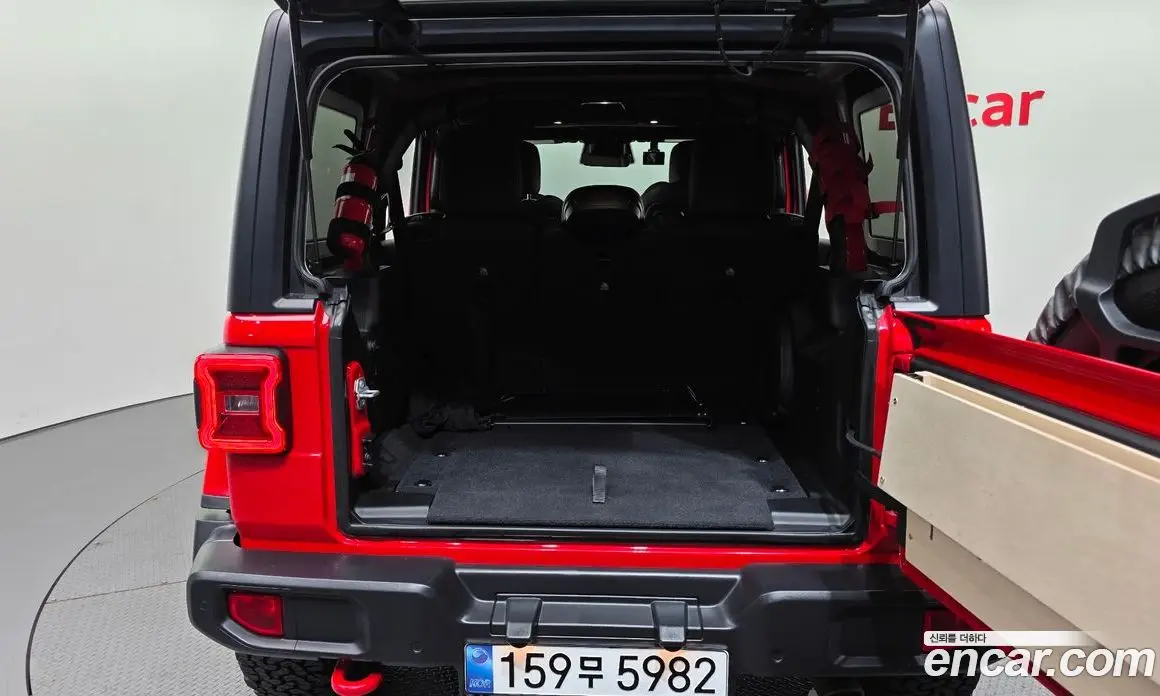 Jeep Wrangler 2025 2.0 автомат (гидро), фото 31 Jeep Wrangler 2025 2.0 автомат (гидро), фото 31
