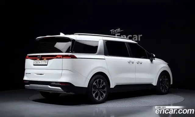 Kia Carnival 2021 2.2 автомат (гидро), миниатюра 2 Kia Carnival 2021 2.2 автомат (гидро), миниатюра 2