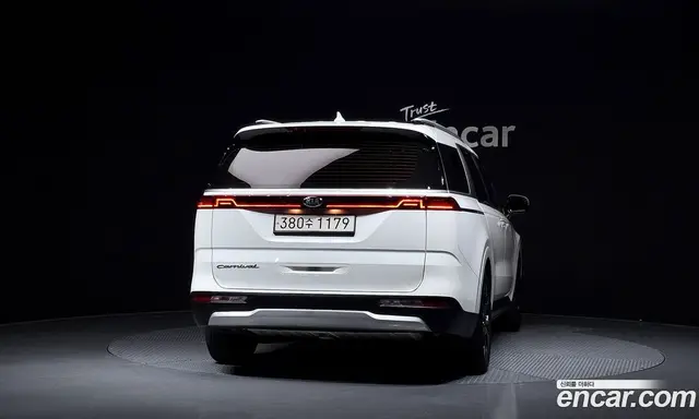 Kia Carnival 2021 2.2 автомат (гидро), миниатюра 4 Kia Carnival 2021 2.2 автомат (гидро), миниатюра 4
