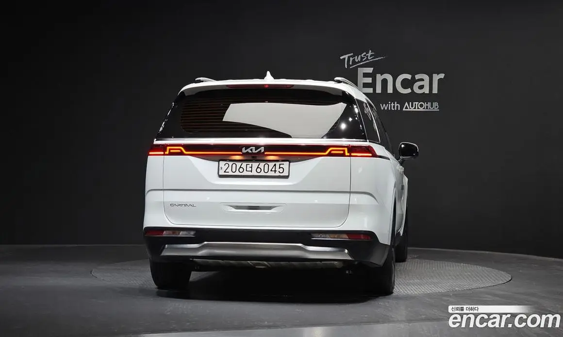 Kia Carnival 2022 3.5 автомат (гидро), фото 3 Kia Carnival 2022 3.5 автомат (гидро), фото 3