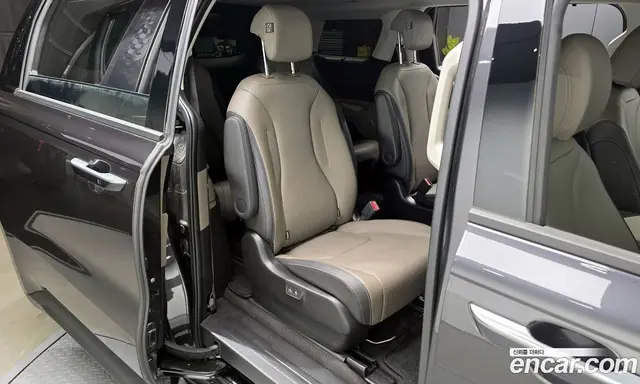 Kia Carnival 2024 1.6 автомат (гидро), миниатюра 12