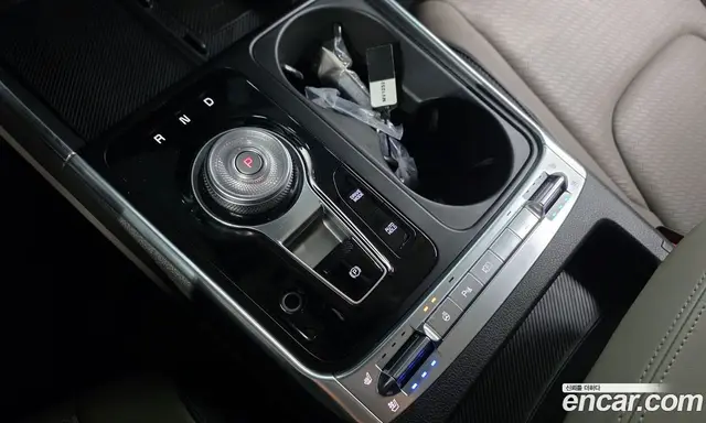 Kia Carnival 2024 1.6 автомат (гидро), миниатюра 9