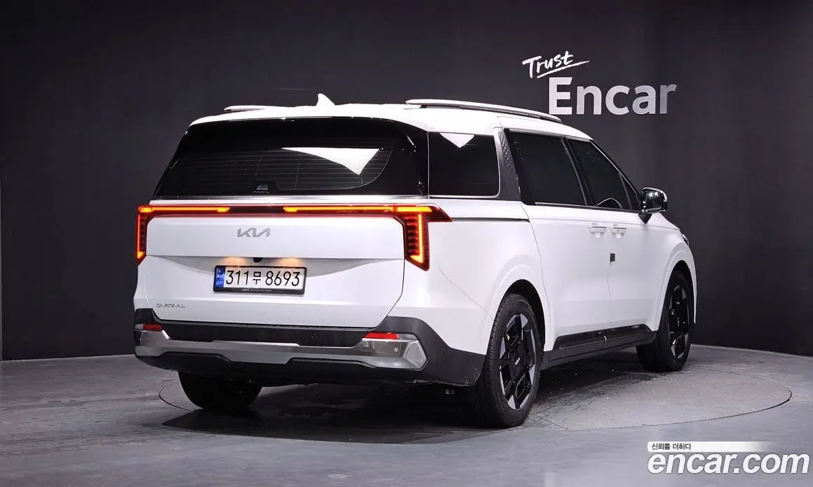 Kia Carnival 2024 2.2 автомат (гидро), фото 1 Kia Carnival 2024 2.2 автомат (гидро), фото 1