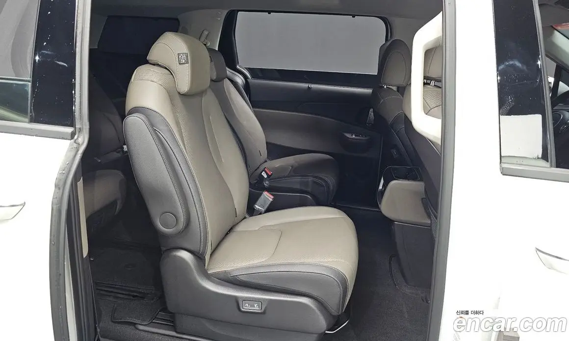 Kia Carnival 2024 2.2 автомат (гидро), фото 16 Kia Carnival 2024 2.2 автомат (гидро), фото 16