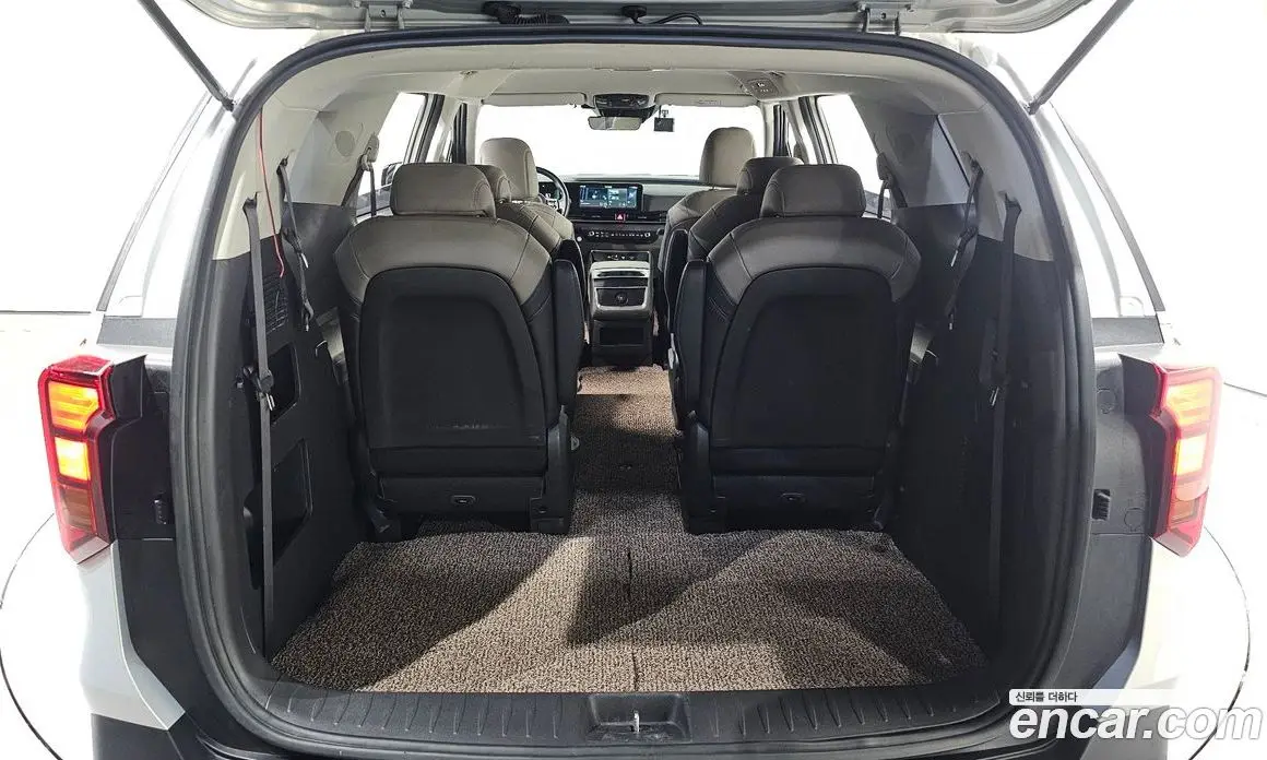 Kia Carnival 2024 2.2 автомат (гидро), фото 20 Kia Carnival 2024 2.2 автомат (гидро), фото 20