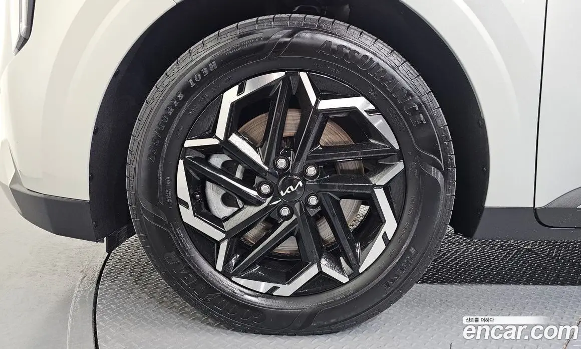 Kia Carnival 2024 2.2 автомат (гидро), фото 5 Kia Carnival 2024 2.2 автомат (гидро), фото 5