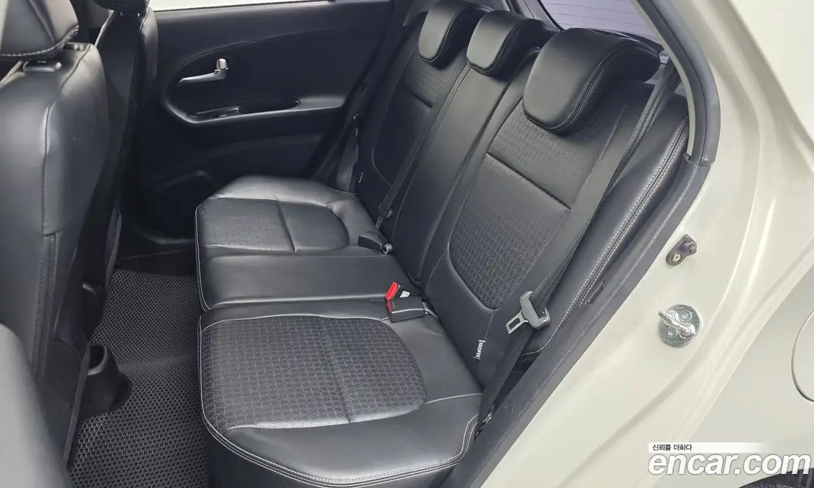Kia Morning 2015 1.0 автомат (гидро), фото 16 Kia Morning 2015 1.0 автомат (гидро), фото 16