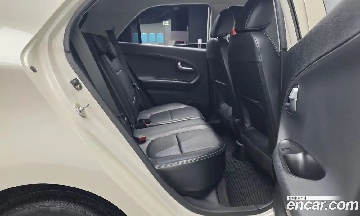 Kia Morning 2015 1.0 автомат (гидро), фото 18 Kia Morning 2015 1.0 автомат (гидро), фото 18