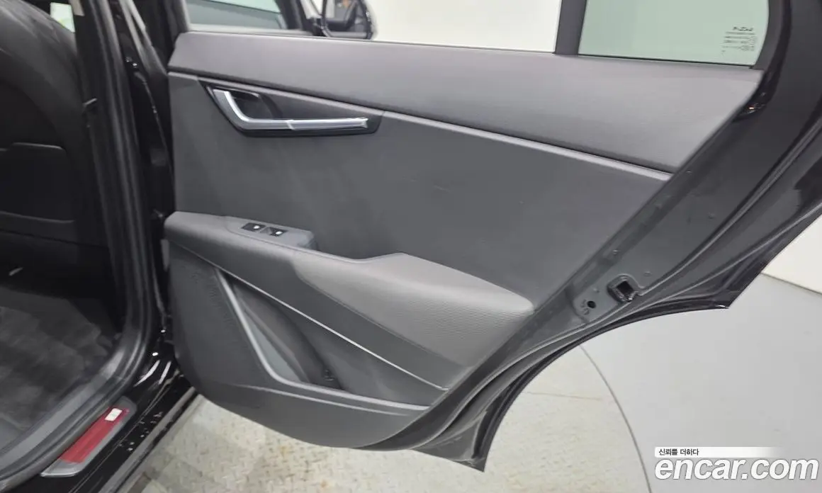 Kia Niro 2023 0.2 автомат (гидро), фото 14 Kia Niro 2023 0.2 автомат (гидро), фото 14