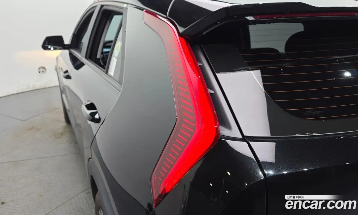 Kia Niro 2023 0.2 автомат (гидро), фото 8 Kia Niro 2023 0.2 автомат (гидро), фото 8