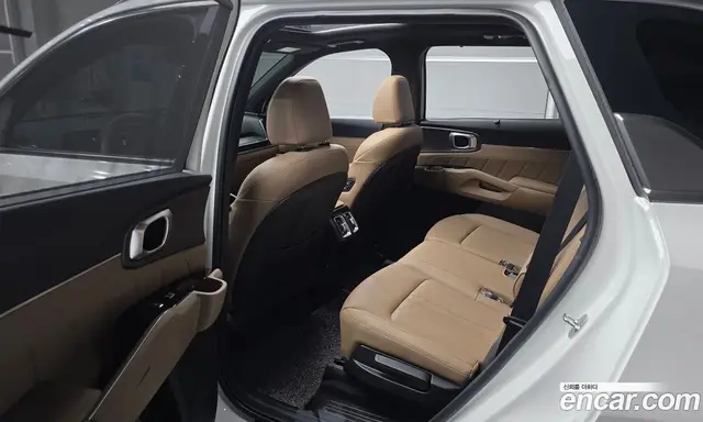 Kia Sorento 2023 2.2 автомат (гидро), миниатюра 11 Kia Sorento 2023 2.2 автомат (гидро), миниатюра 11