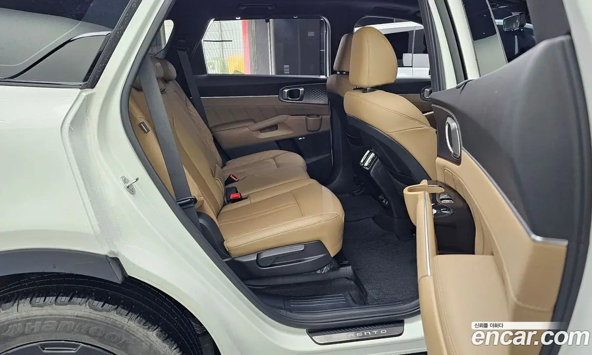 Kia Sorento 2024 1.6 автомат (гидро), фото 17 Kia Sorento 2024 1.6 автомат (гидро), фото 17