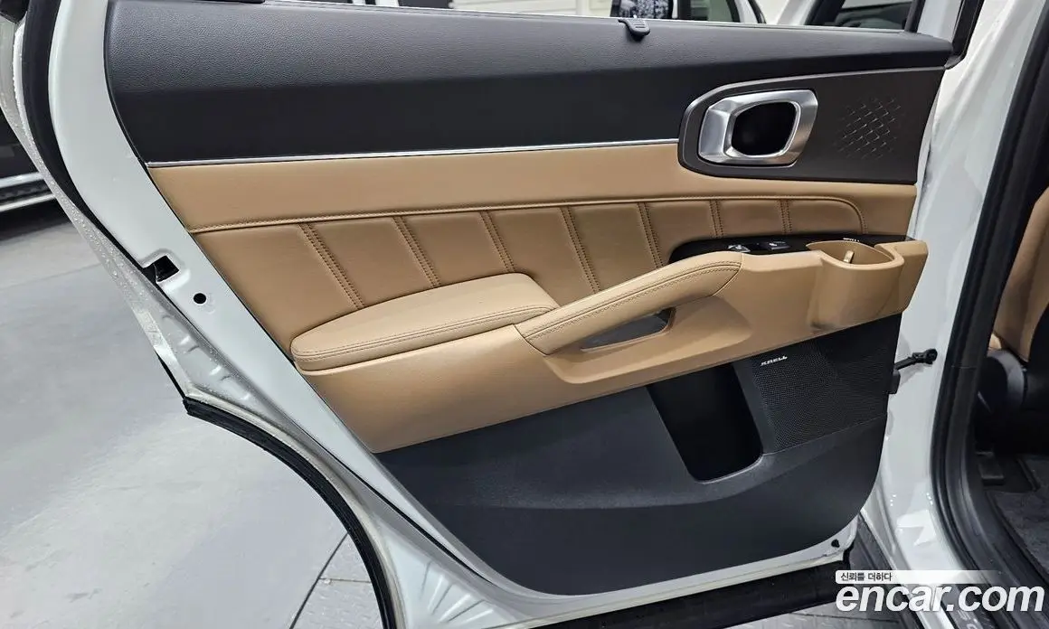 Kia Sorento 2024 1.6 автомат (гидро), фото 14 Kia Sorento 2024 1.6 автомат (гидро), фото 14