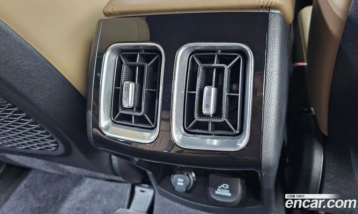 Kia Sorento 2024 1.6 автомат (гидро), фото 30 Kia Sorento 2024 1.6 автомат (гидро), фото 30
