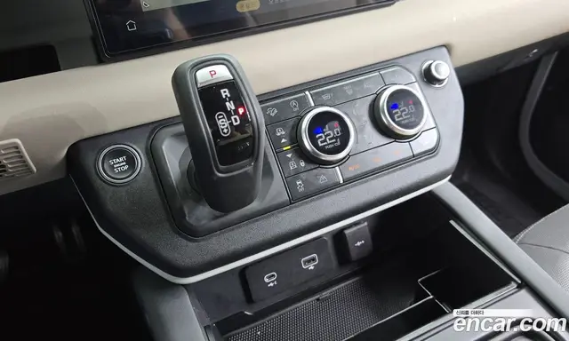 Land Rover Defender 2022 2.0 автомат (гидро), миниатюра 12