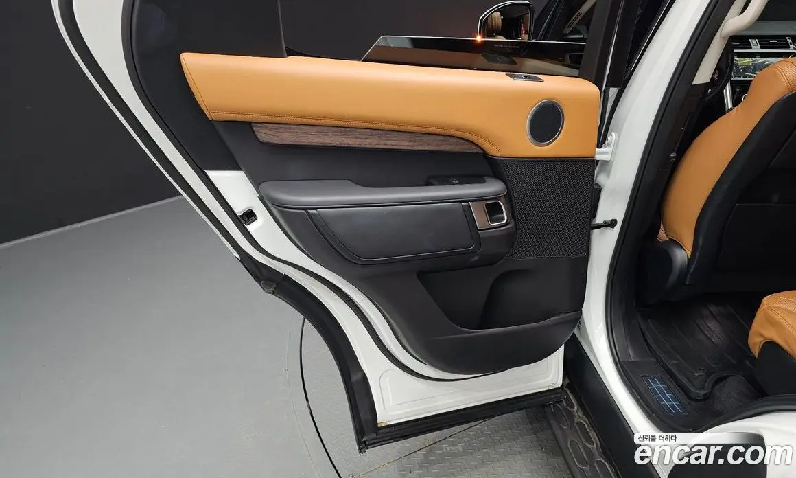 Land Rover Discovery 2019 3.0 автомат (гидро), фото 15 Land Rover Discovery 2019 3.0 автомат (гидро), фото 15