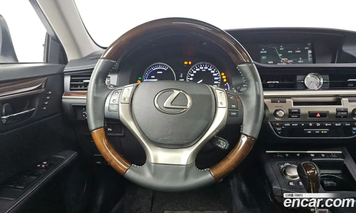 Lexus ES 2014 2.5 автомат (гидро), фото 11 Lexus ES 2014 2.5 автомат (гидро), фото 11