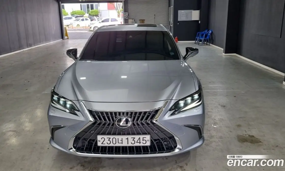 Lexus ES 2023 2.5 автомат (гидро), фото 1 Lexus ES 2023 2.5 автомат (гидро), фото 1