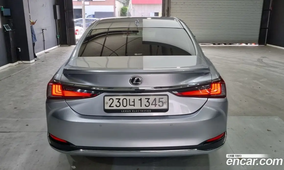Lexus ES 2023 2.5 автомат (гидро), фото 3 Lexus ES 2023 2.5 автомат (гидро), фото 3