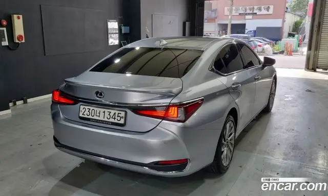 Lexus ES 2023 2.5 автомат (гидро), миниатюра 4 Lexus ES 2023 2.5 автомат (гидро), миниатюра 4