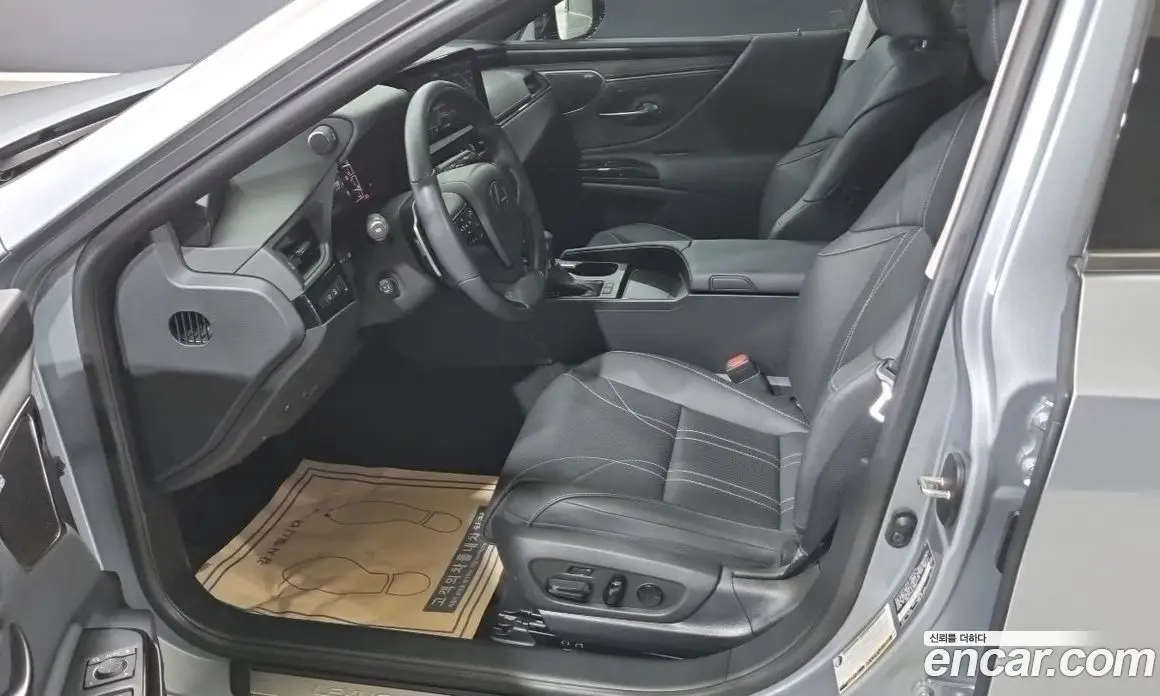 Lexus ES 2023 2.5 автомат (гидро), фото 10 Lexus ES 2023 2.5 автомат (гидро), фото 10
